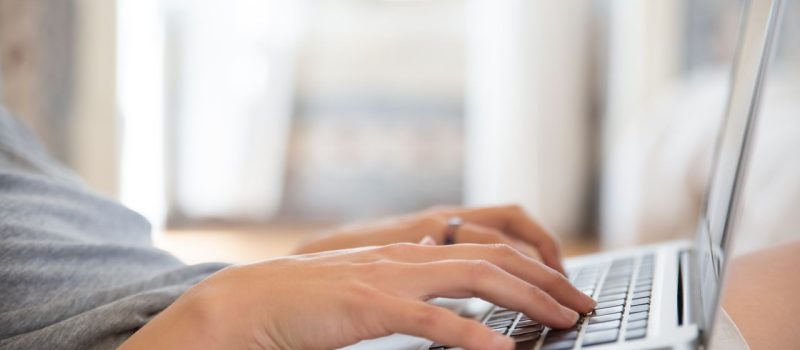 Problemy ze słabym sygnałem Wi-Fi w piętrowym domu? Poznaj najlepsze sposoby na poprawę i wzmocnienie zasięgu domowej sieci