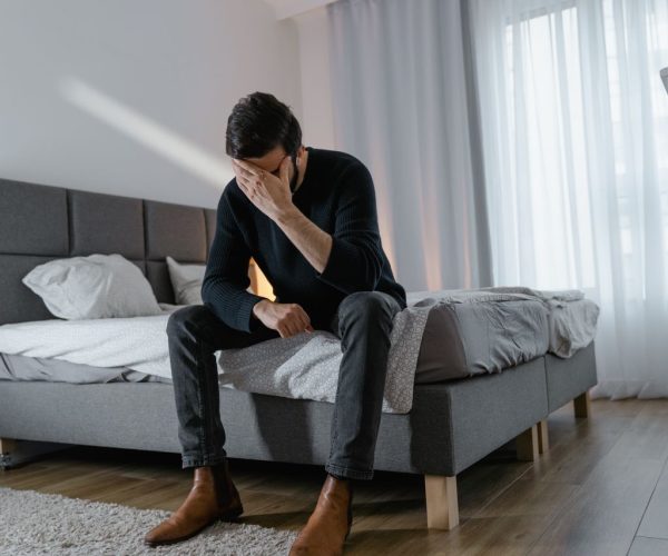 Problemy, o których mężczyźni nie mówią. Kiedy naprawdę trzeba iść do specjalisty