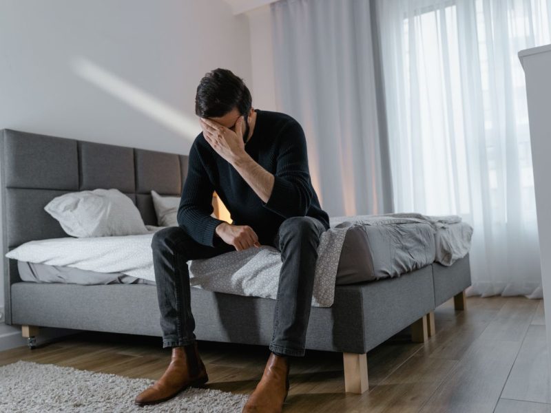 Problemy, o których mężczyźni nie mówią. Kiedy naprawdę trzeba iść do specjalisty