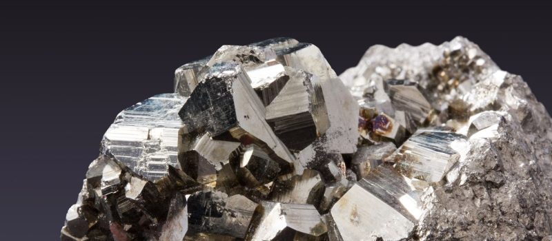 Zakup metali szlachetnych – na co uważać i dlaczego bezpieczniej realizować transakcje u certyfikowanego dystrybutora?